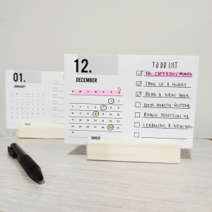 Wooden Desk Calendar Professional- To do Calendar by Mecopublications 2024